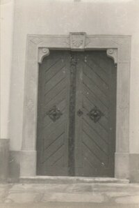 A sümegi temetőkápolna ajtaja